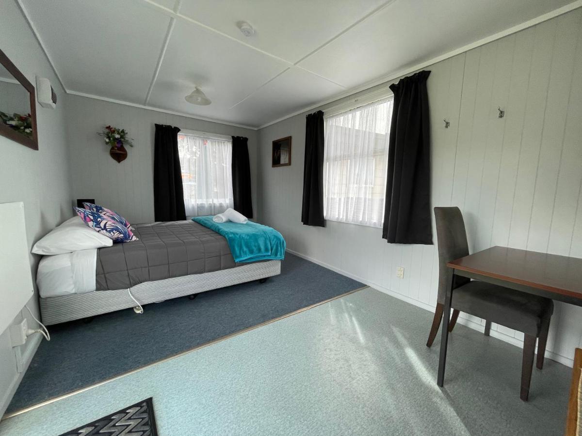 Motutere Bay Top 10 Holiday Park Туранги Екстериор снимка