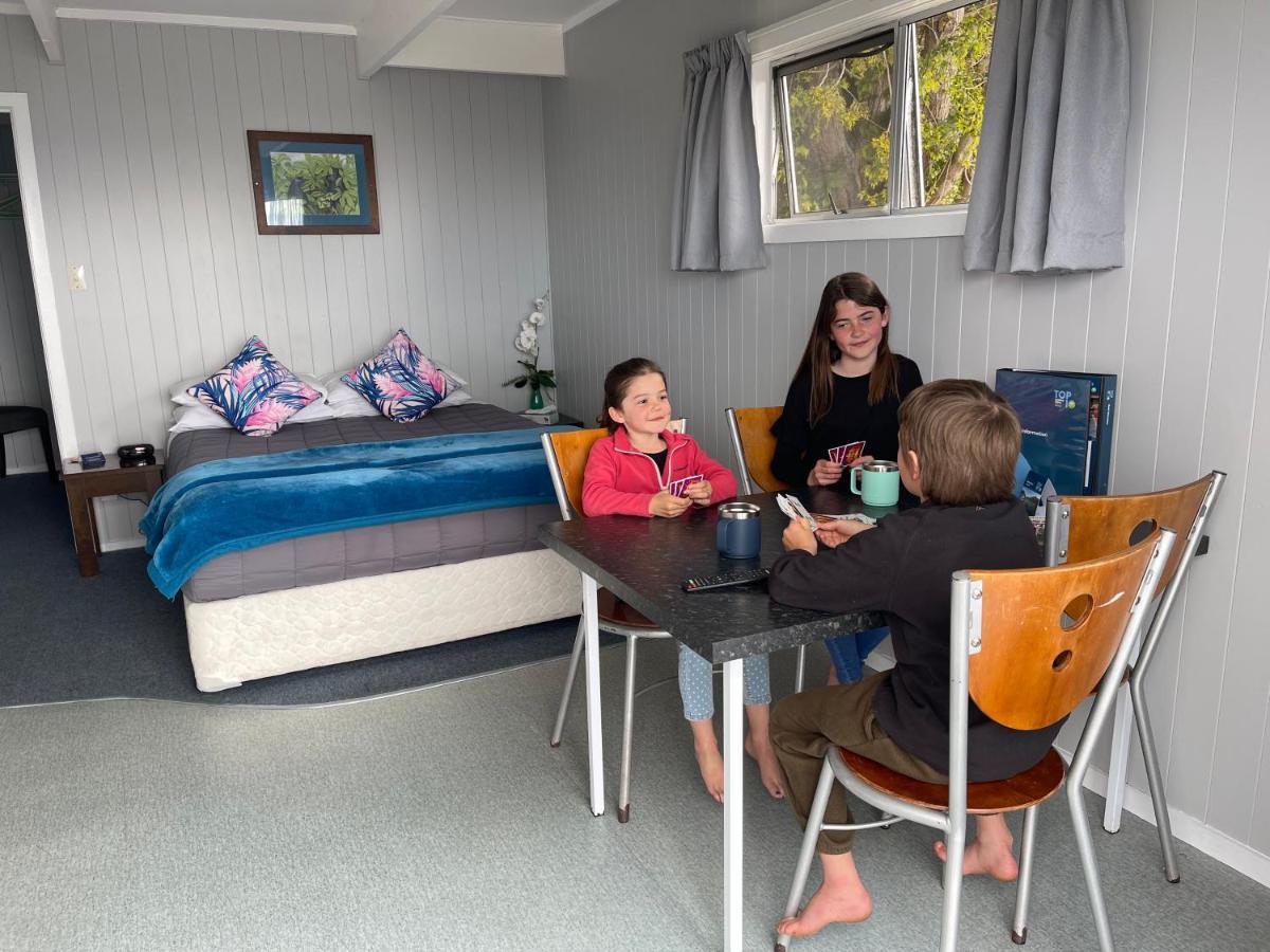 Motutere Bay Top 10 Holiday Park Туранги Екстериор снимка