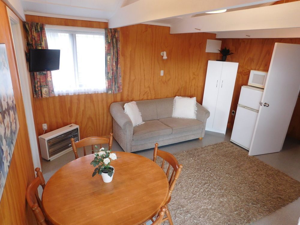 Motutere Bay Top 10 Holiday Park Туранги Екстериор снимка